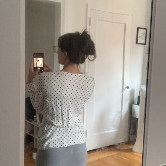 RTO LOOK: Black and white polka dot wrap shirt - Picture 7 of 9